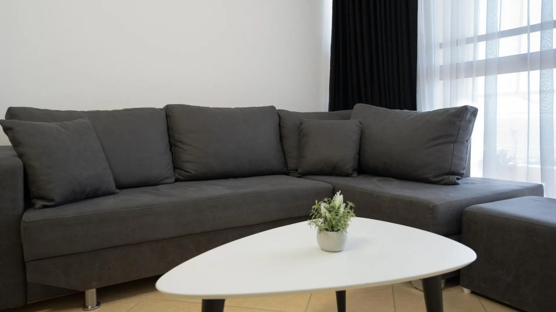 Sea View-Sunlit Coast Apartment Durrs Dıraç 0*,