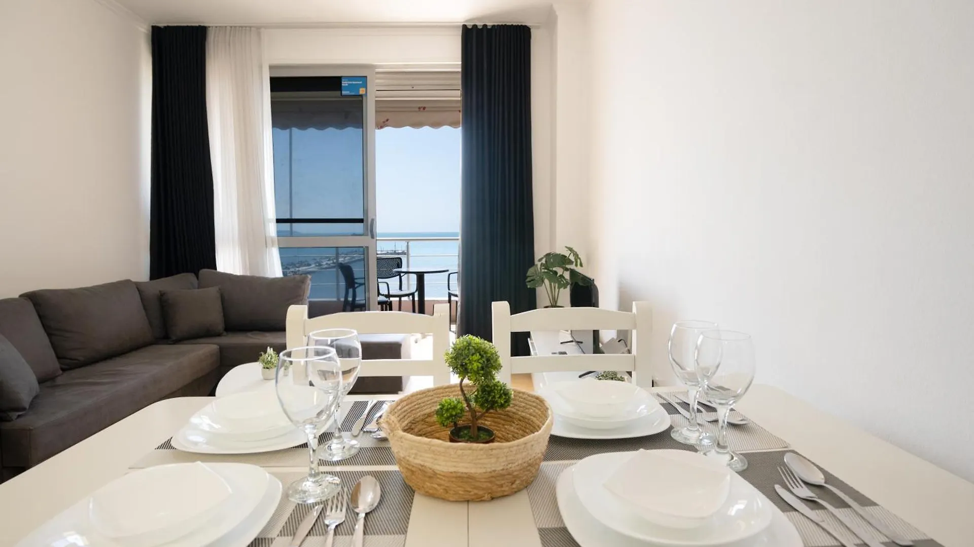 Sea View-Sunlit Coast Apartment Durrs Dıraç Arnavutluk